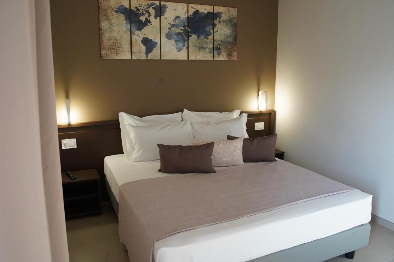 Rosy'S Rooms Patrica Ngoại thất bức ảnh